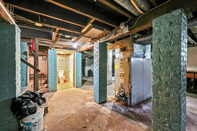 $350,000 | 15 Mountainview Street, Springfield, MA 01108