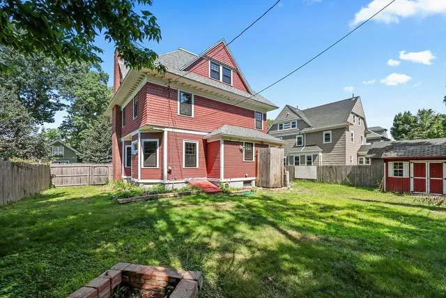 $350,000 | 15 Mountainview Street, Springfield, MA 01108