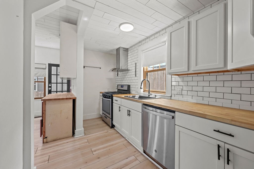 15 Mountainview Street Springfield, MA 01108 - Photo 7 of 37 Gallery Image 7
