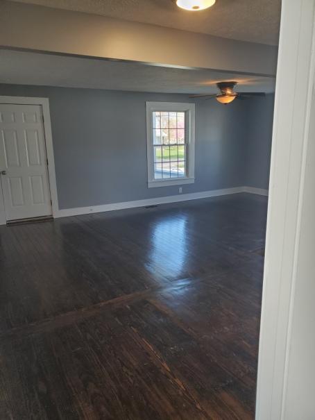 4626 Dover Road Louisville, KY 40216 - Photo 13 of 33 Dover 4626 LR