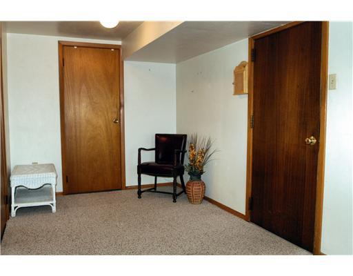 4051 Willett Road Baldwin, PA 15227 - Photo 18 of 18 Den/Family/Great Room.