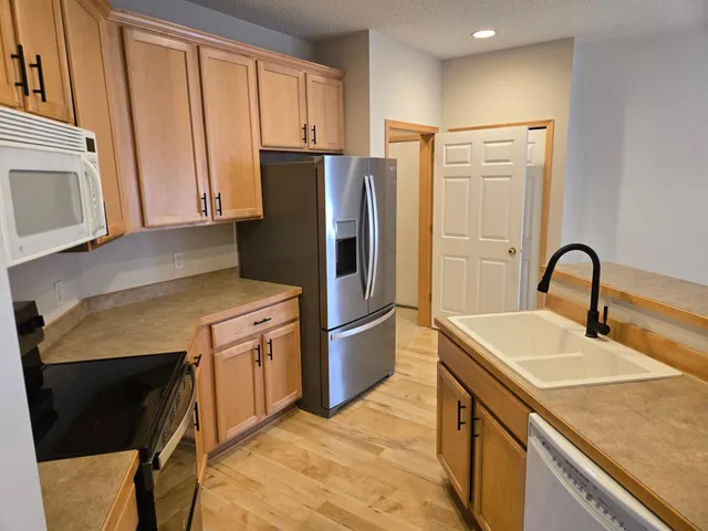 $2,100 | 7445 Timber Crest Drive South, Cottage Grove, MN 55016