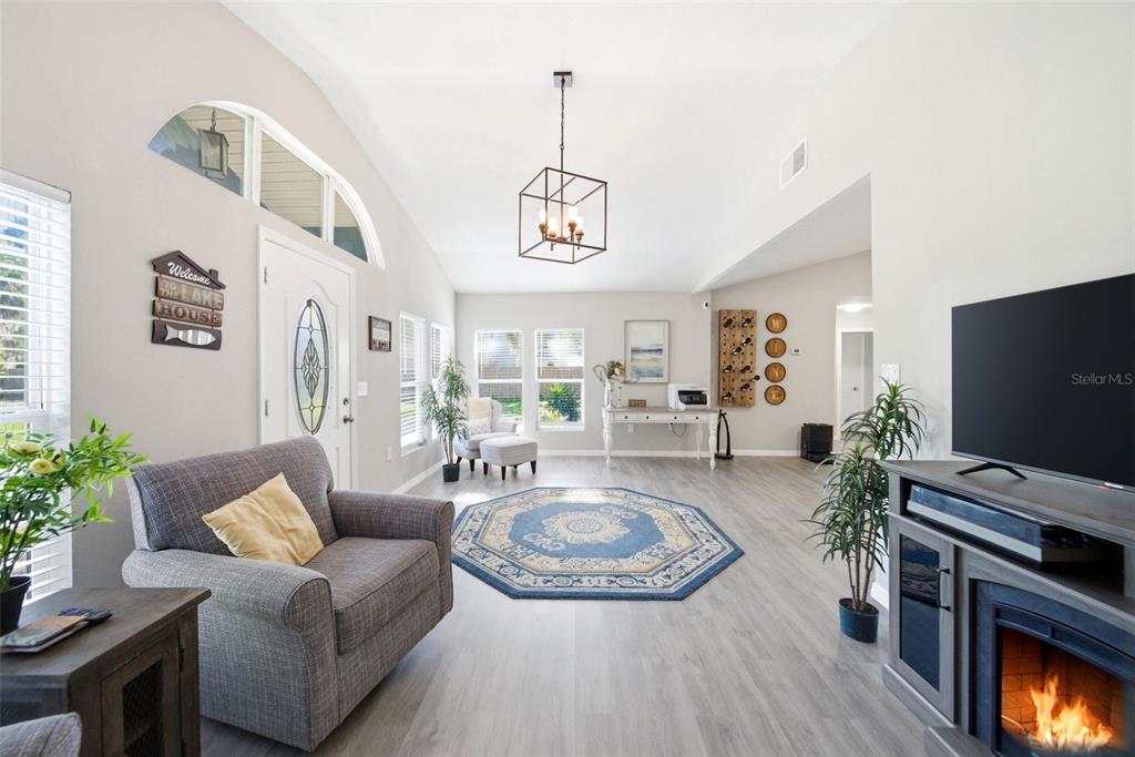 7250 Treasure Island Road Leesburg, FL 34788 - Photo 4 of 34