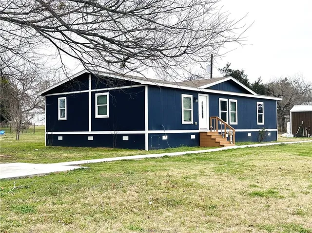 $175,000 | 704 Riley Street, Rockdale, TX 76567