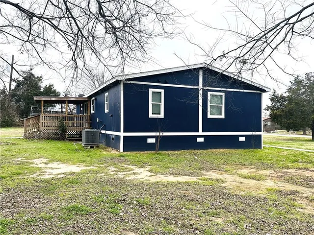 $175,000 | 704 Riley Street, Rockdale, TX 76567