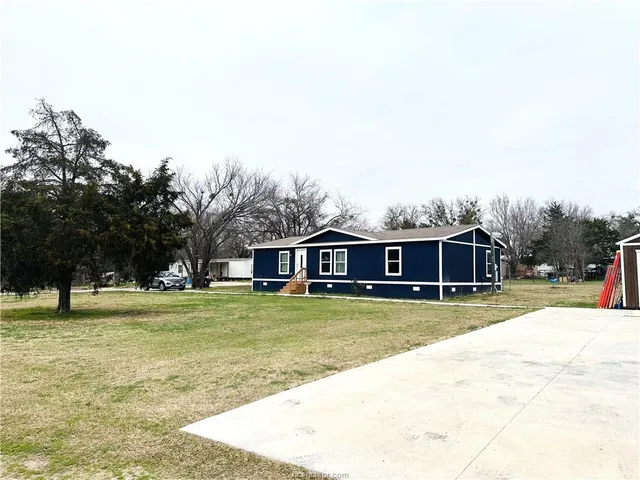 $175,000 | 704 Riley Street, Rockdale, TX 76567