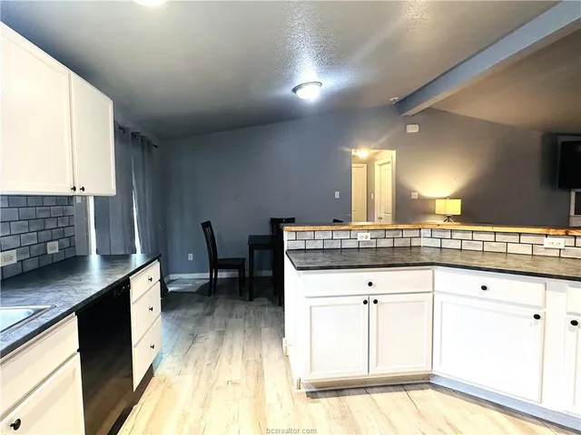 $175,000 | 704 Riley Street, Rockdale, TX 76567