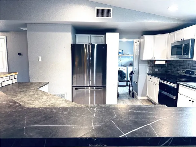 $175,000 | 704 Riley Street, Rockdale, TX 76567