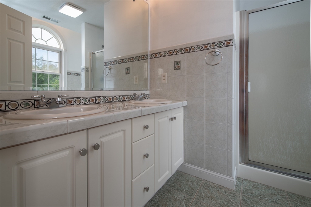 23 Summerfield Road Amherst, MA 01002 - Photo 35 of 42