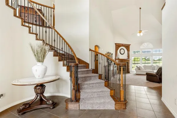 a view of entryway and hall