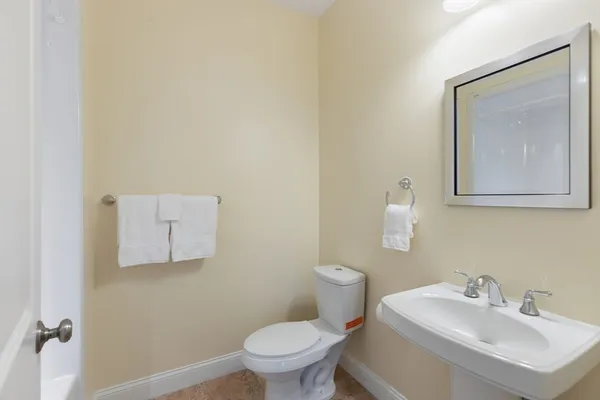 $1,599,000 | 38 Courtyard Place, Unit 38, Lexington, MA 02420