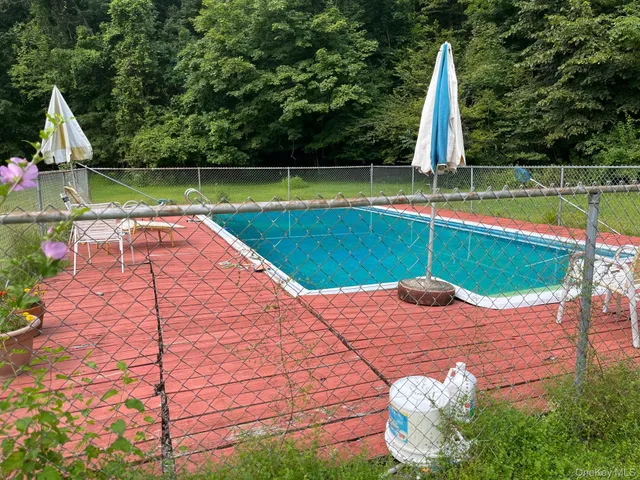 $3,794,900 | 116 Nissenbaum Drive, Spring Glen, NY 12483