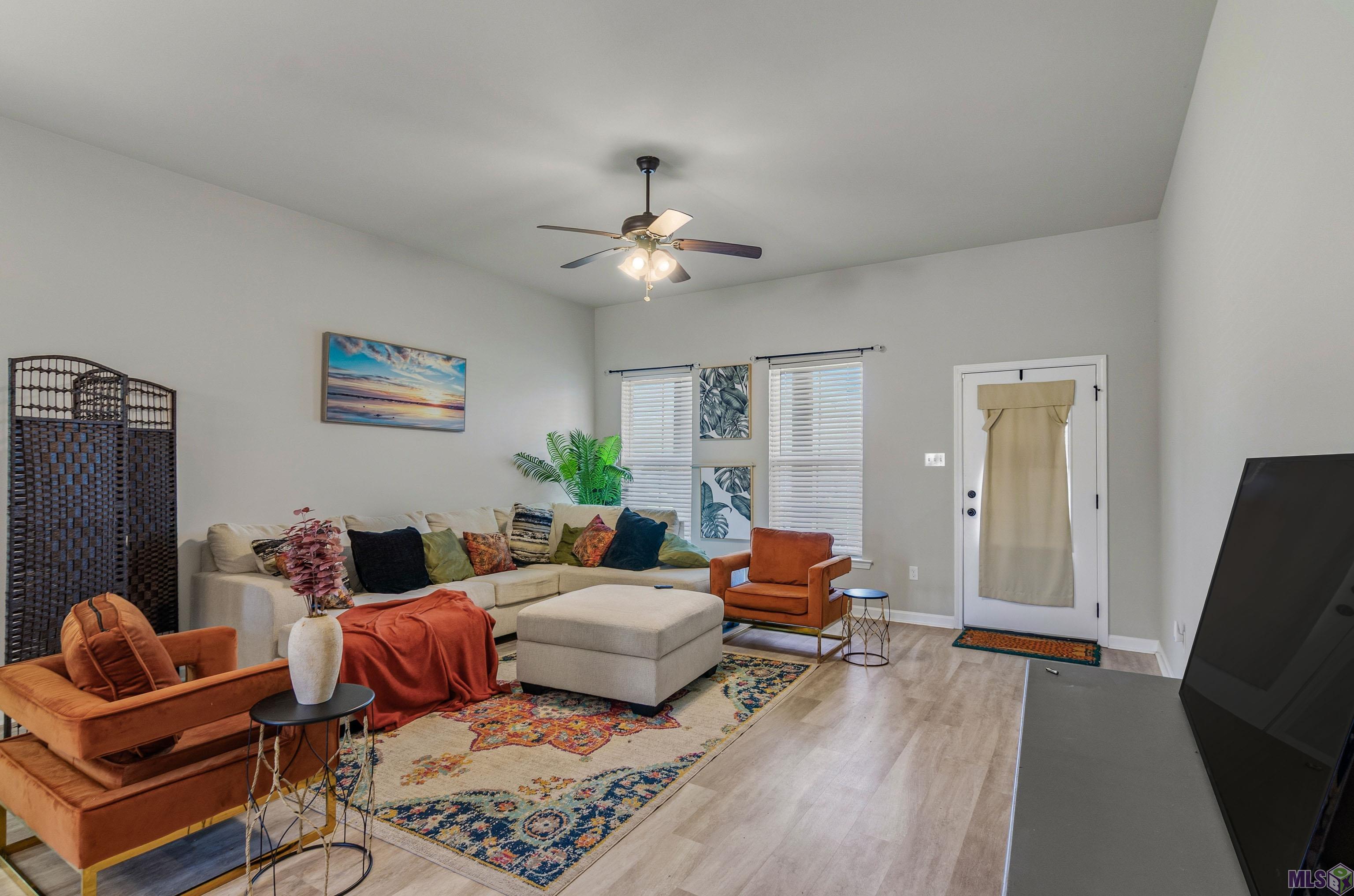 216 Shadow Pointe Road Thibodaux, LA 70301 - Photo 3 of 20