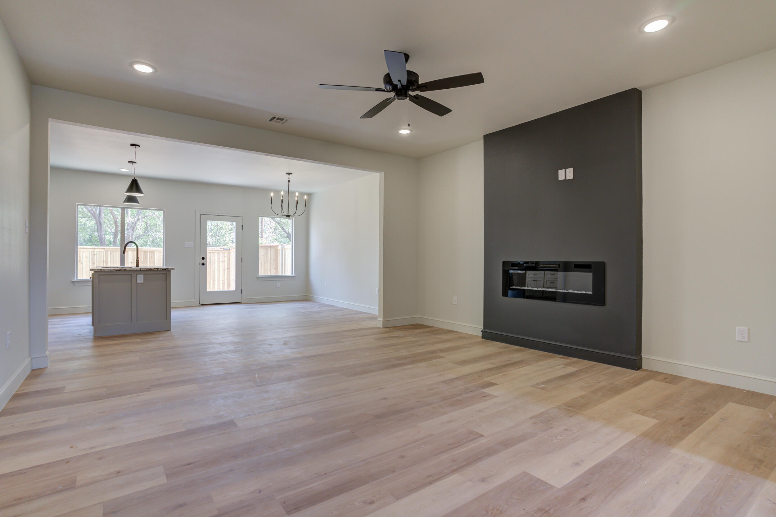 3423 24th Street Lubbock, TX 79410 - Photo 3 of 18 IMG_9064