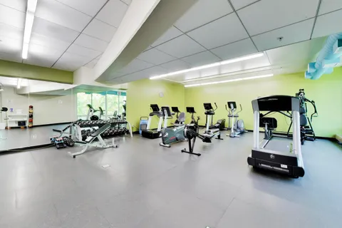 $339,000 | 1570 Elmwood Avenue, Unit 909, Evanston, IL 60201