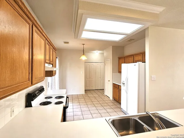 $1,700 | 237 Tapwood Lane, Cibolo, TX 78108