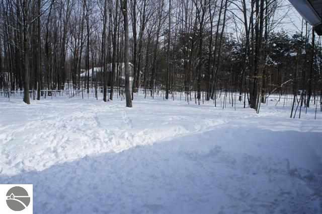 3256 Nimrod Road Traverse City, MI 49685 - Photo 29 of 31 1742577-28.JPG