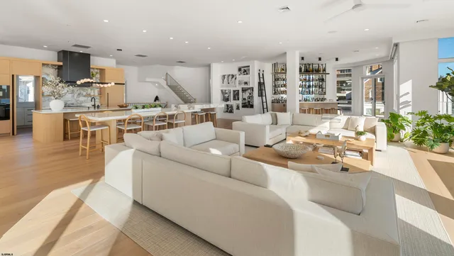 $13,900,000 | 4900 Boardwalk, Ventnor City, NJ 08406