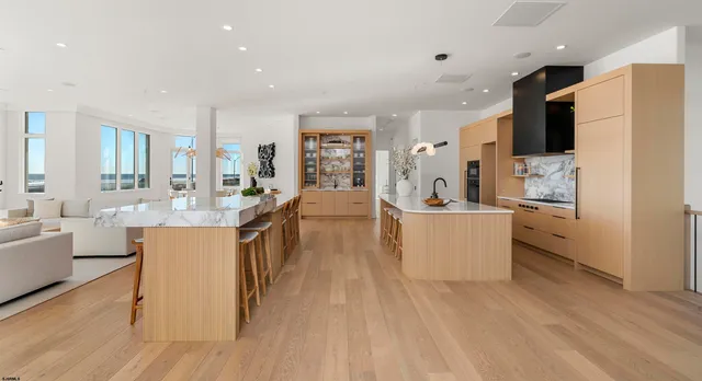 $13,900,000 | 4900 Boardwalk, Ventnor City, NJ 08406