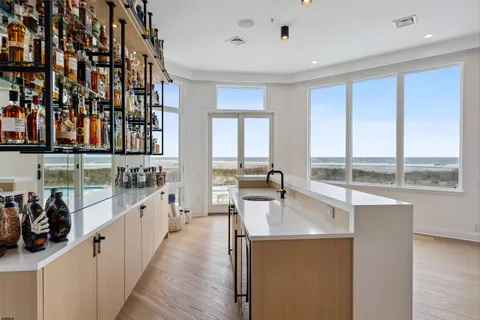 $13,900,000 | 4900 Boardwalk, Ventnor City, NJ 08406