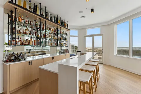 $13,900,000 | 4900 Boardwalk, Ventnor City, NJ 08406