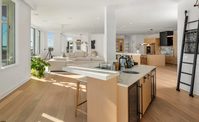 $13,900,000 | 4900 Boardwalk, Ventnor City, NJ 08406