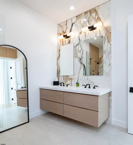 $13,900,000 | 4900 Boardwalk, Ventnor City, NJ 08406