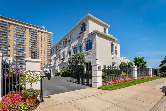 $13,900,000 | 4900 Boardwalk, Ventnor City, NJ 08406