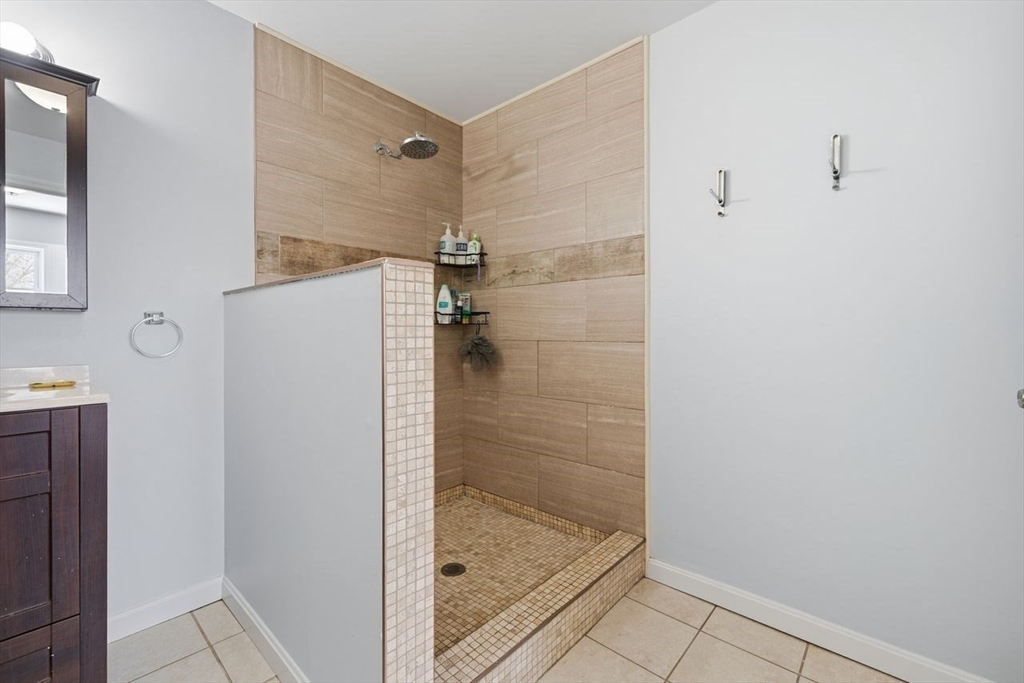 27 Ash Street Webster, MA 01570 - Photo 16 of 27