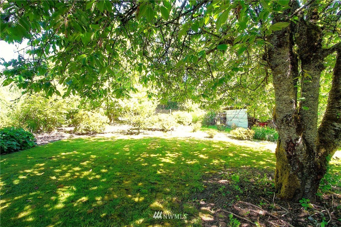 10204 Southwest Cove Road Vashon, WA 98070 - Photo 17 of 19