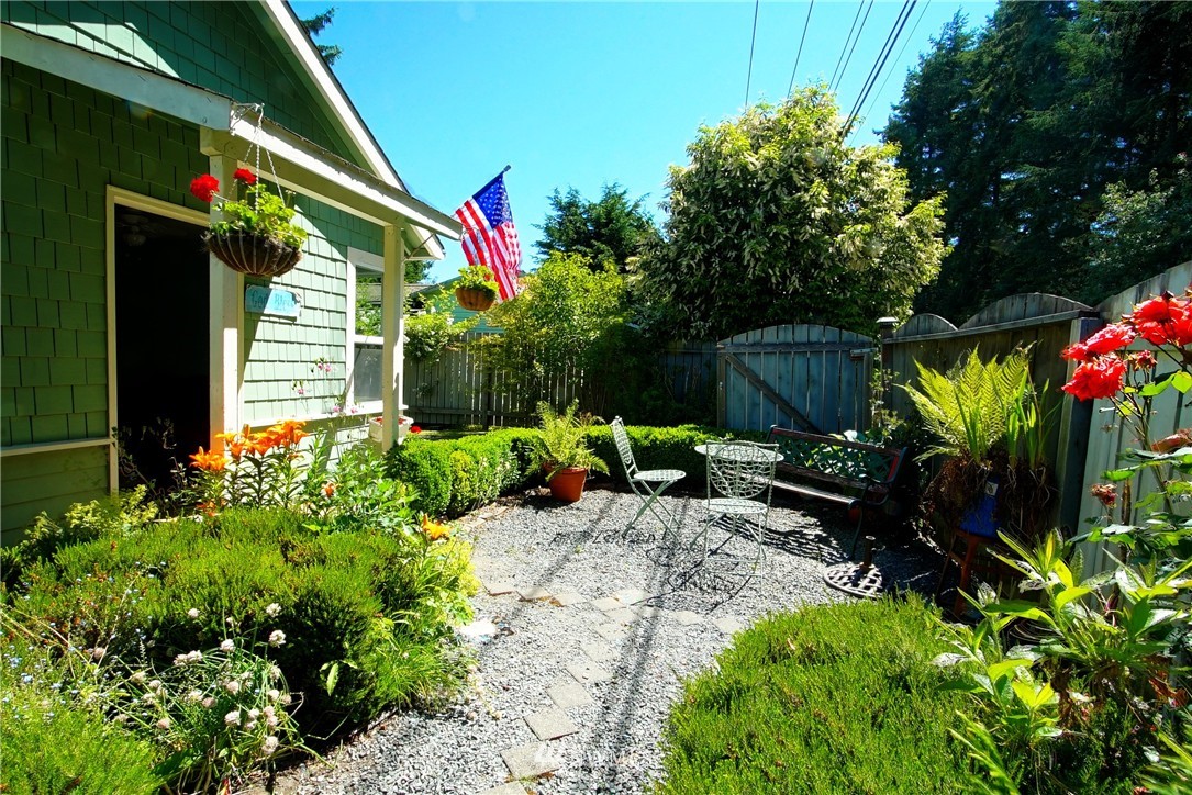 10204 Southwest Cove Road Vashon, WA 98070 - Photo 19 of 19