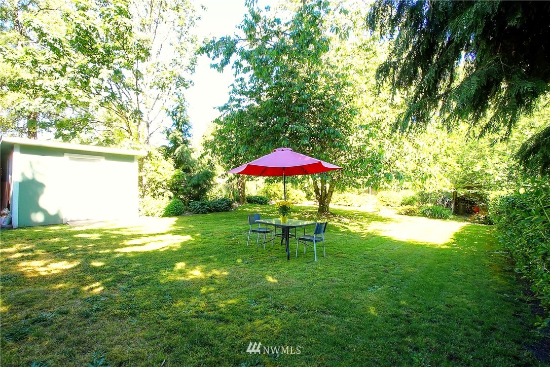 10204 Southwest Cove Road Vashon, WA 98070 - Photo 5 of 19