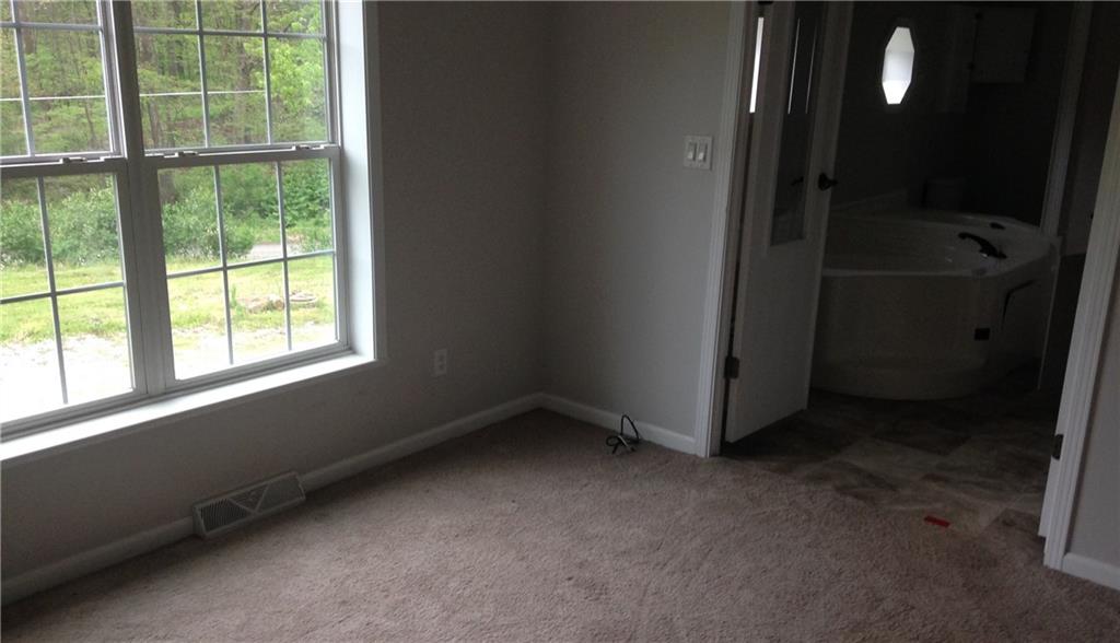529 Holyoke Road Butler, PA 16001 - Photo 12 of 12