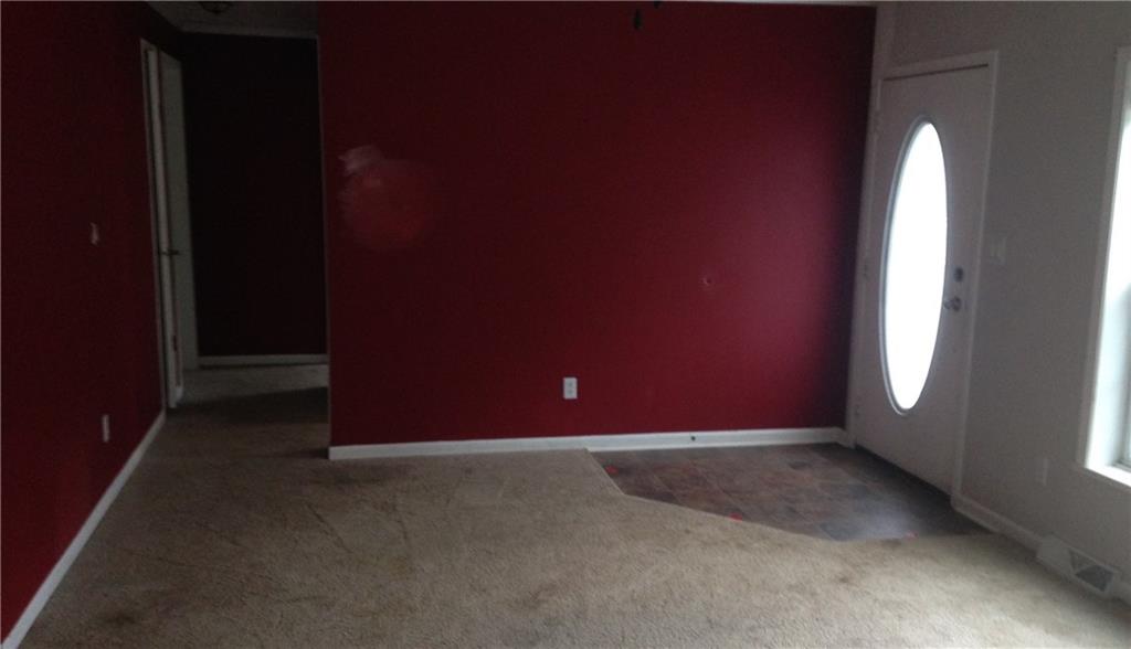 529 Holyoke Road Butler, PA 16001 - Photo 5 of 12