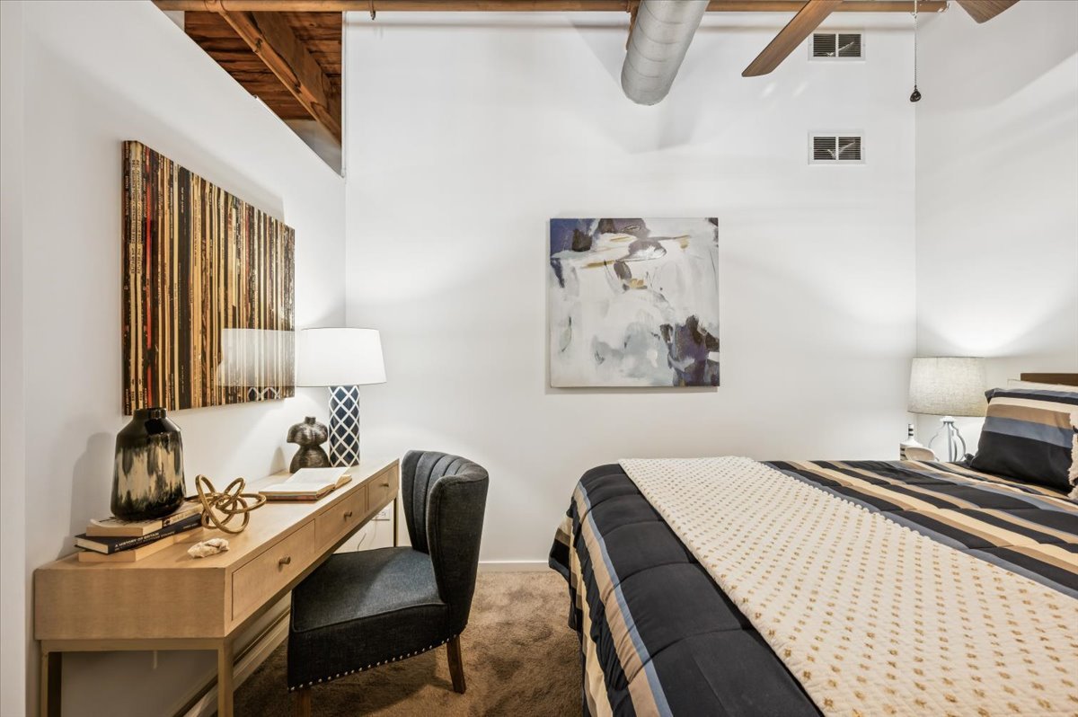 550 West Harrison Street, Unit 551 Chicago, IL 60607 - Photo 15 of 21