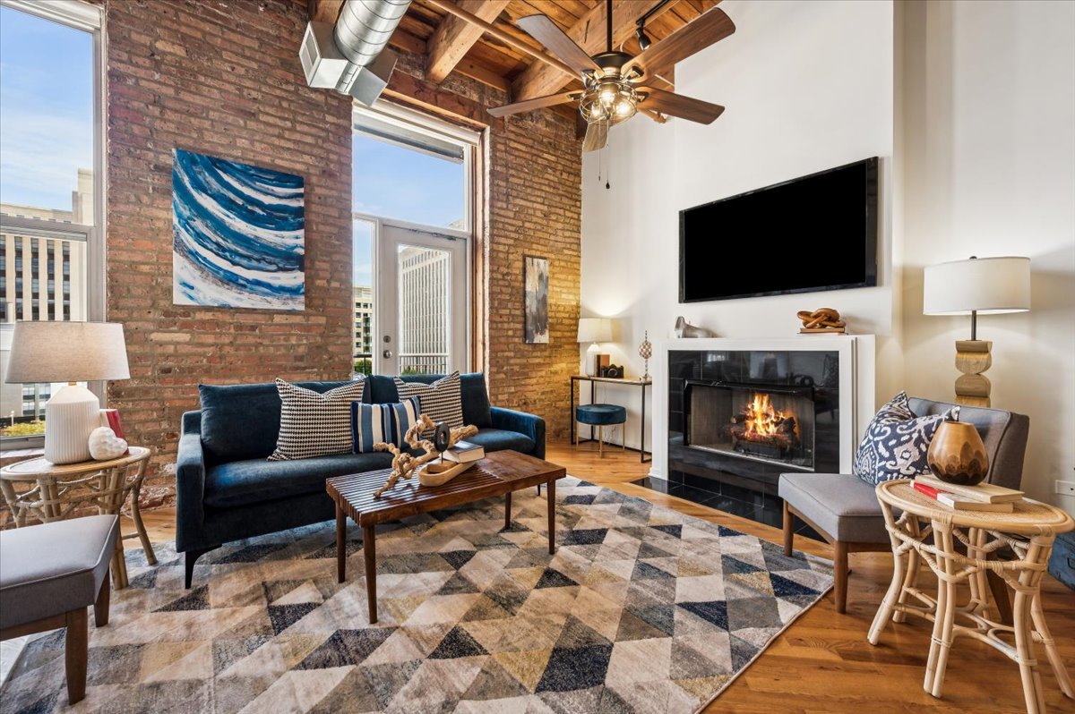 550 West Harrison Street, Unit 551 Chicago, IL 60607 - Photo 2 of 21