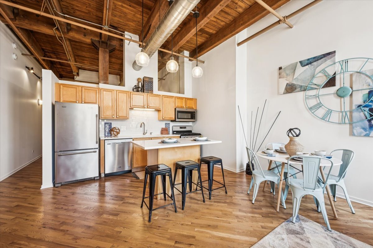 550 West Harrison Street, Unit 551 Chicago, IL 60607 - Photo 8 of 21