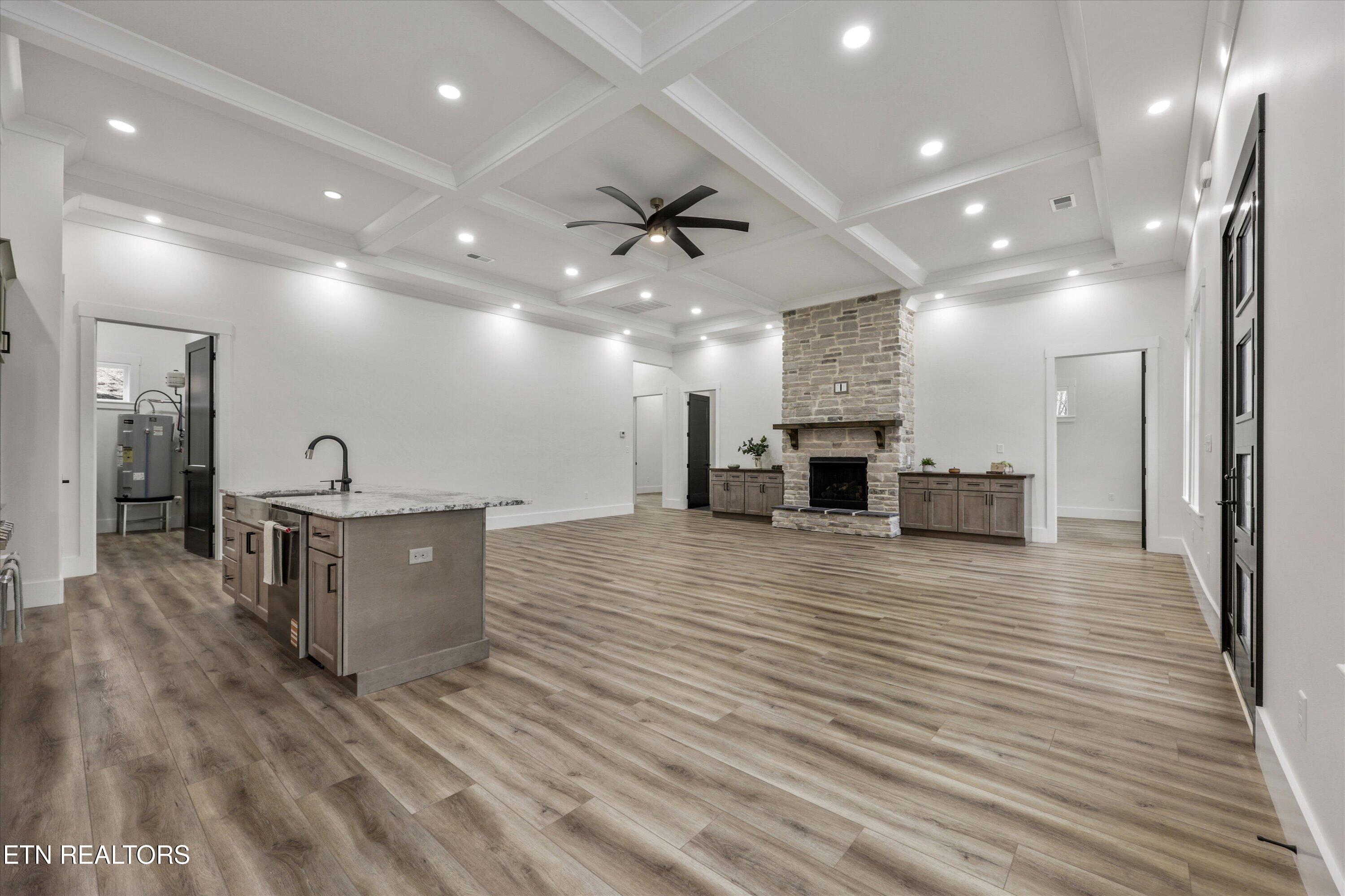 710 Knight Road Knoxville, TN 37920 - Photo 17 of 36 710 Knight Rd-Kitchen/Dining