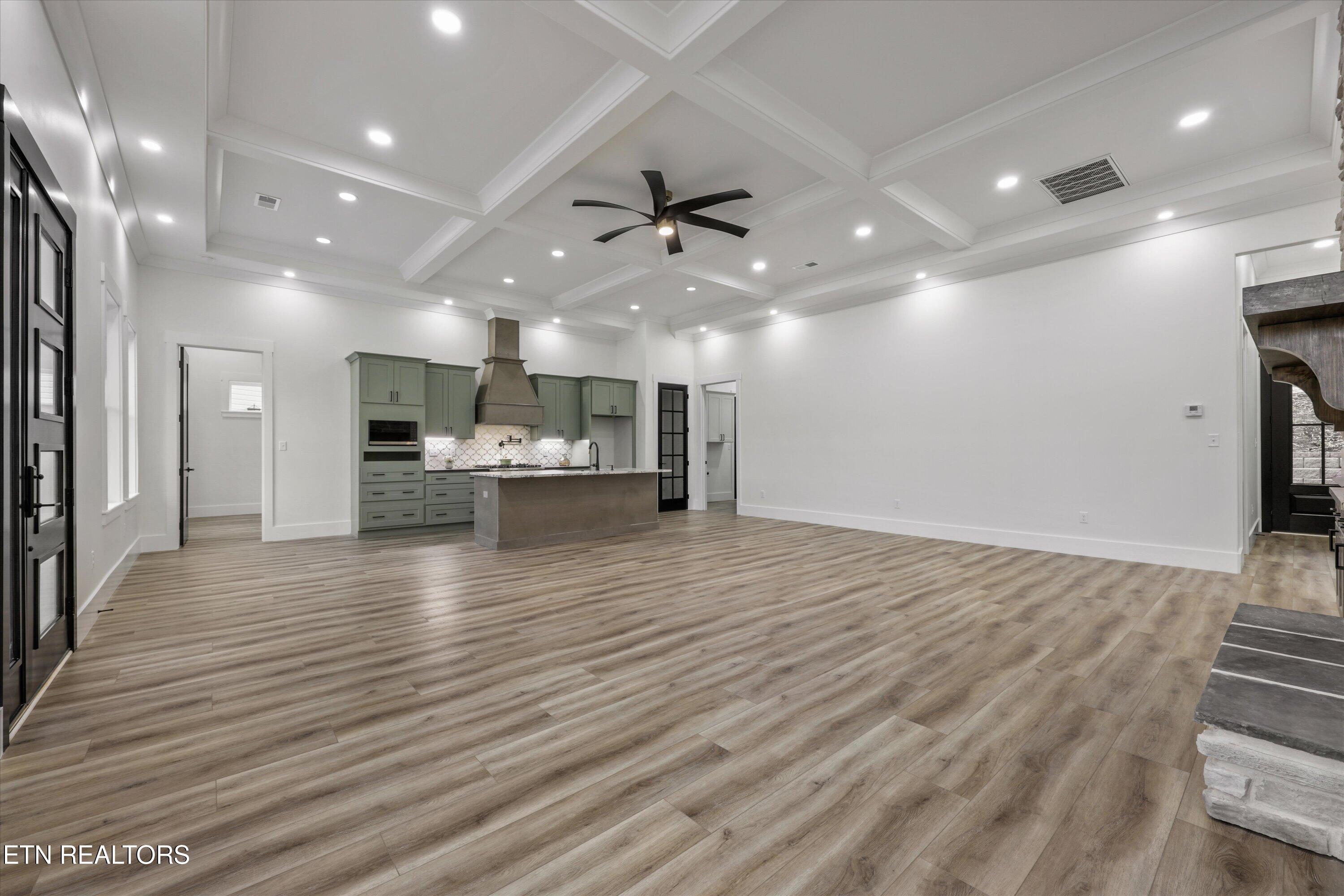 710 Knight Road Knoxville, TN 37920 - Photo 18 of 36 710 Knight Rd- GreatroomRd