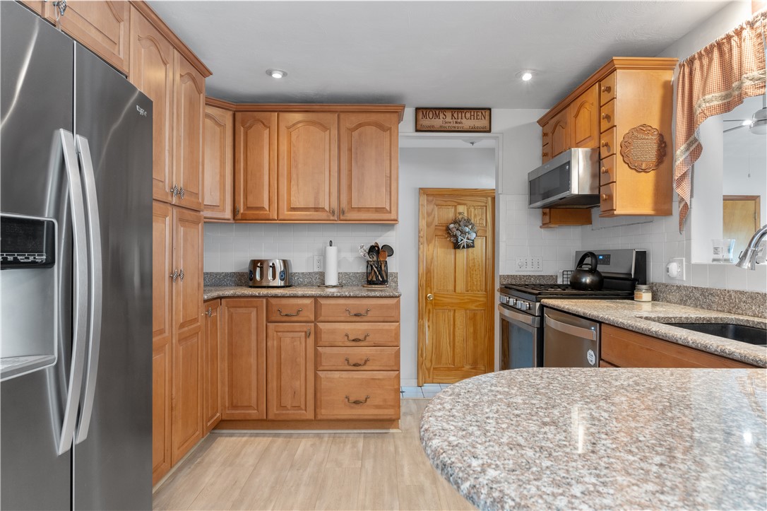 5 Tulip Road Coventry, RI 02816 - Photo 11 of 38