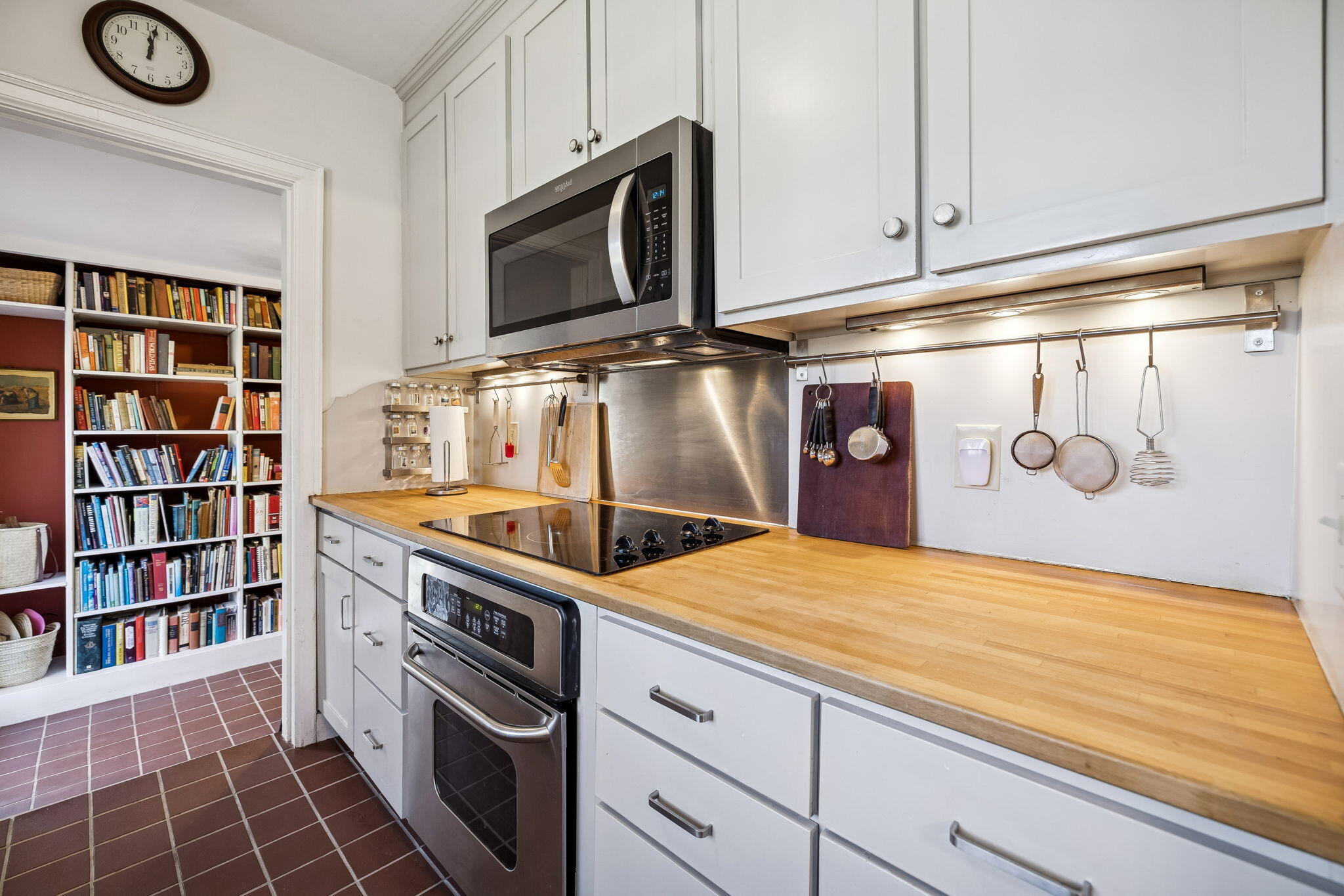 965 Signal Road Signal Mountain, TN 37377 - Photo 12 of 33 Updated Cabinetry and Counters