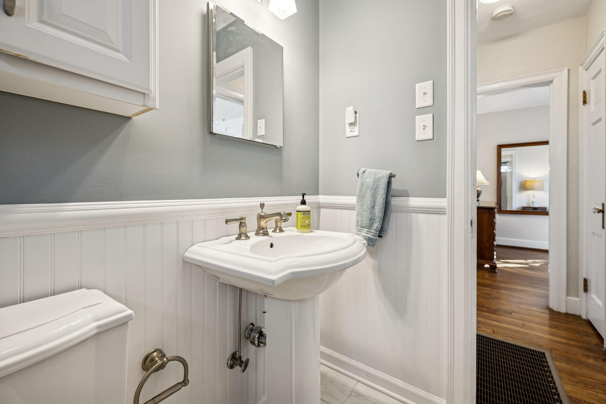 965 Signal Road Signal Mountain, TN 37377 - Photo 24 of 33 Bathroom