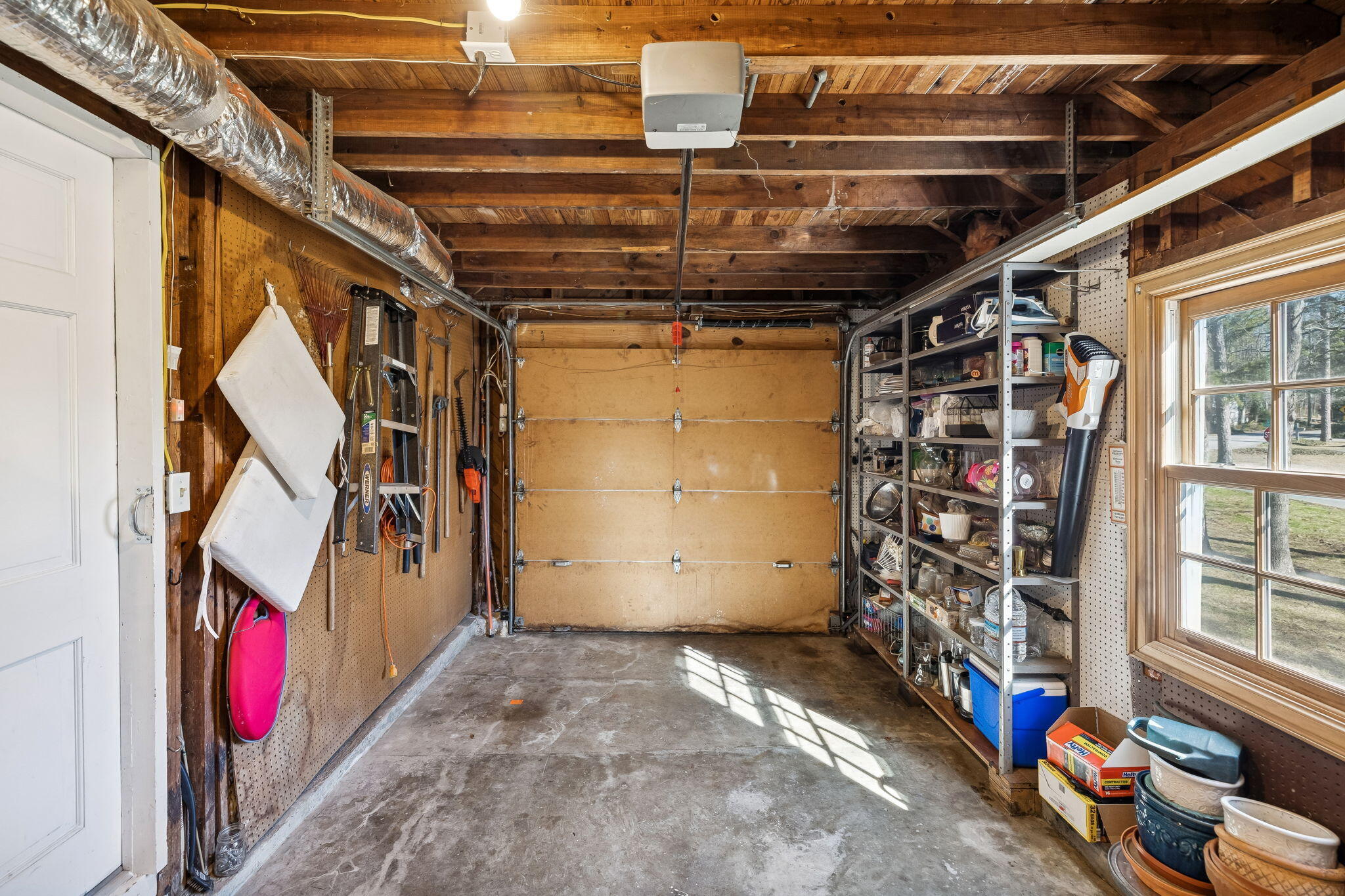 965 Signal Road Signal Mountain, TN 37377 - Photo 28 of 33 Garage