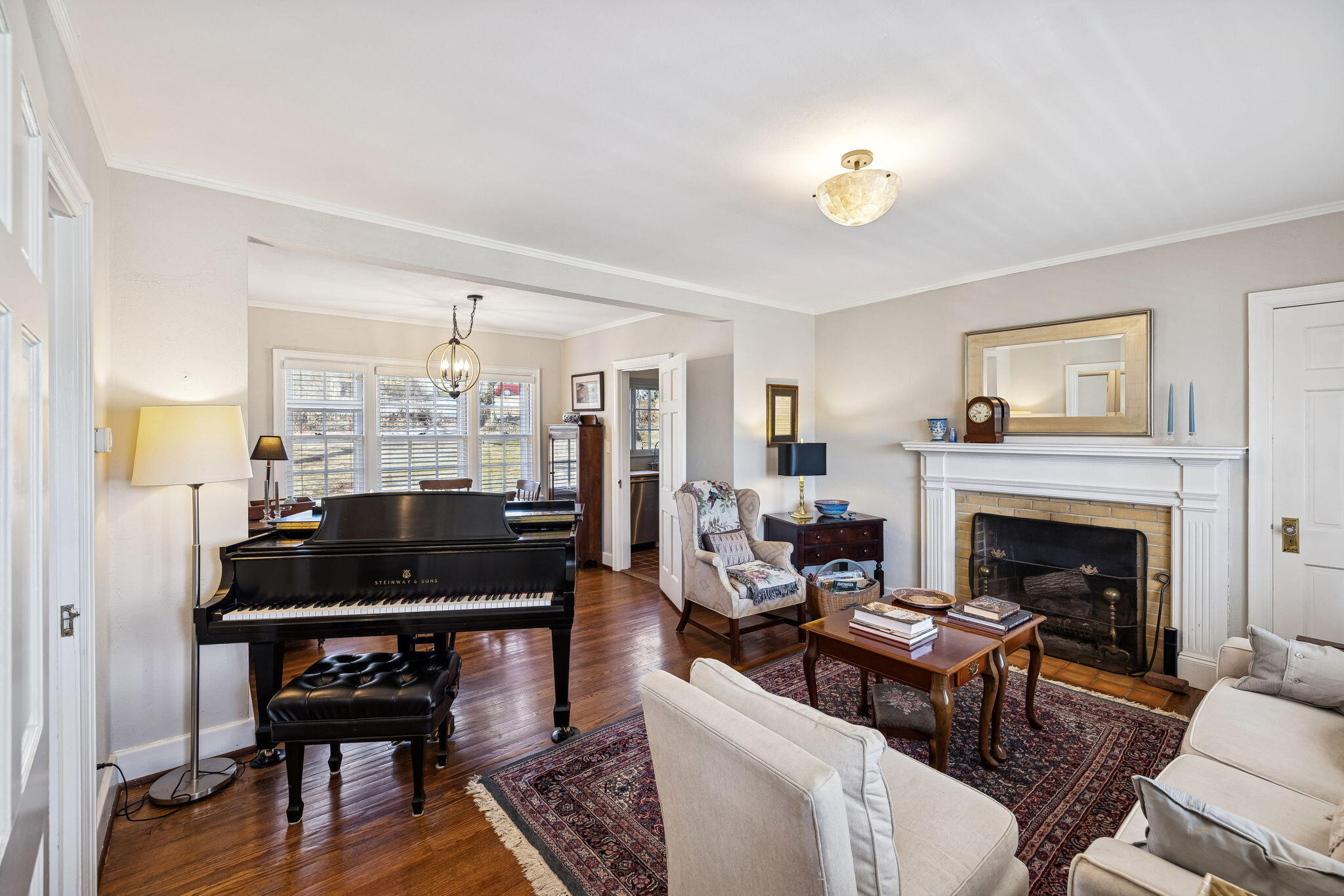 965 Signal Road Signal Mountain, TN 37377 - Photo 7 of 33 Accommodates baby grand piano