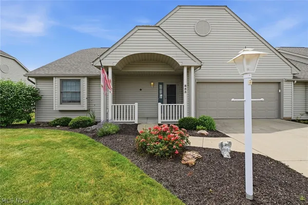 $275,000 | 853 Beverly Avenue, Canal Fulton, OH 44614