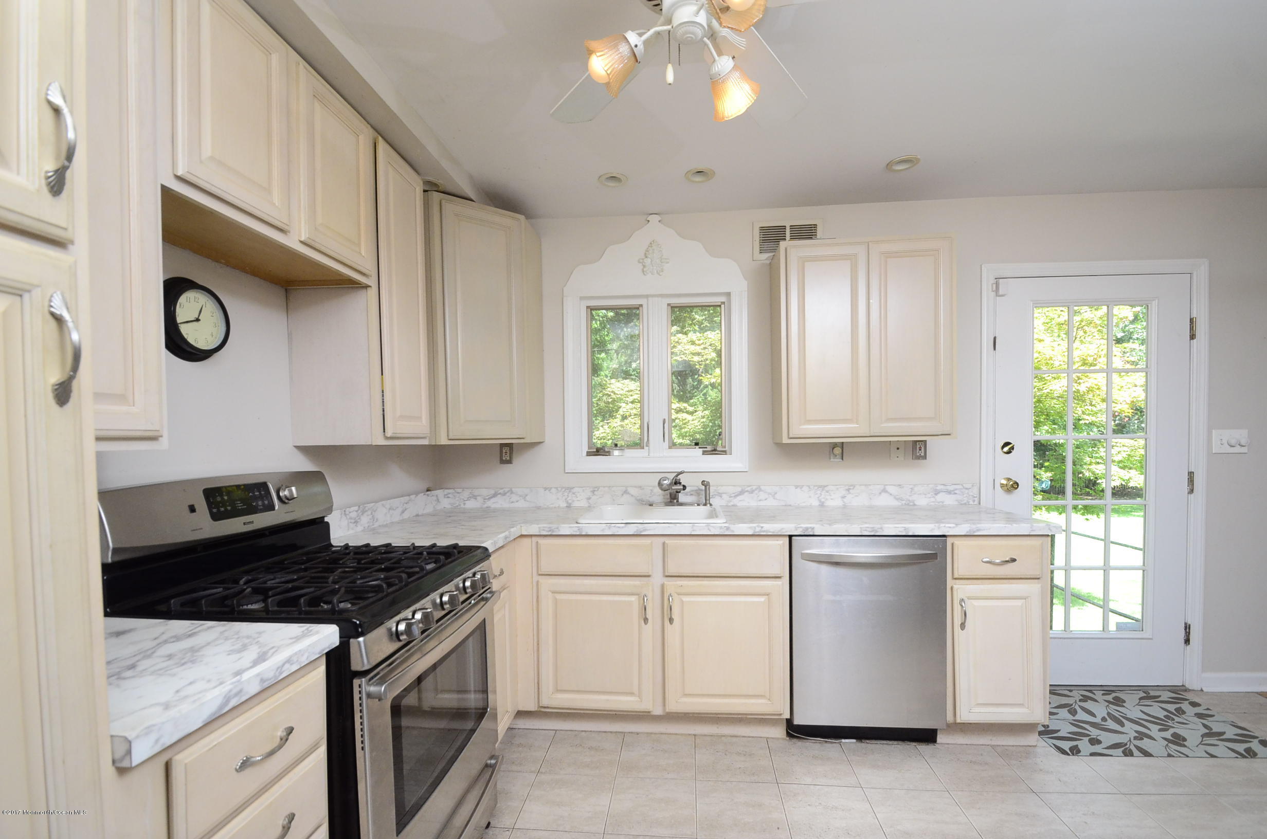 43 Riveredge Road Tinton Falls, NJ 07724 - Photo 3 of 30 Kitchen 01