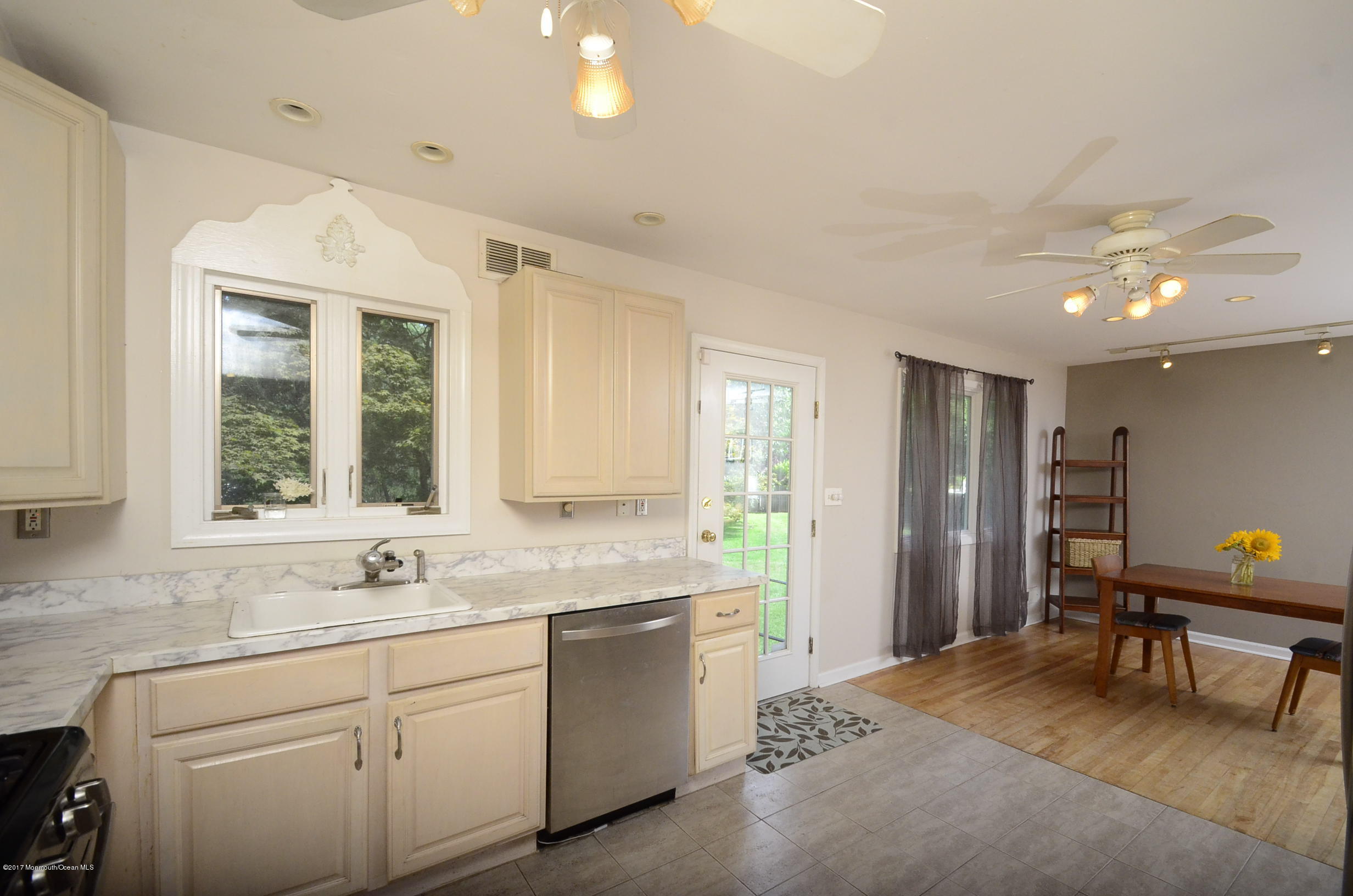43 Riveredge Road Tinton Falls, NJ 07724 - Photo 6 of 30 Kitchen 05