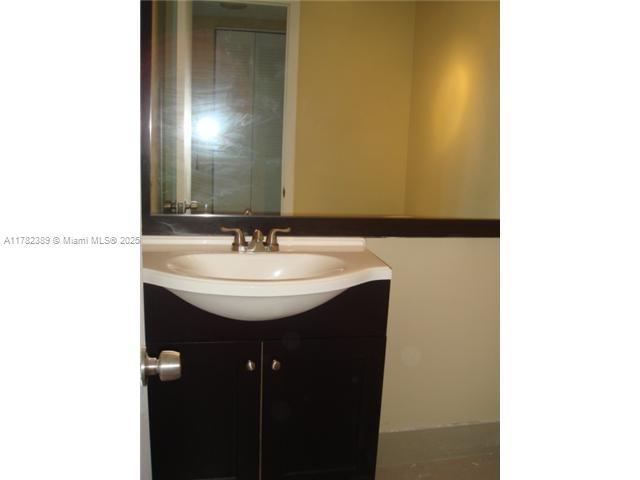 2750 Northeast 183rd Street, Unit 2607 Aventura, FL 33160 - Photo 36 of 40