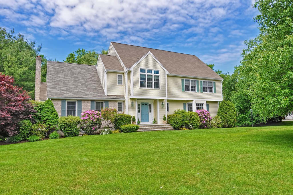 4 Whitridge Road Natick, MA 01760 - Photo 1 of 25 Gallery Image 1