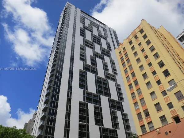 $3,100 | 151 Southeast 1st Street, Unit 1902, Miami, FL 33131